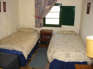 3 bedrooms, iron/ironing board, Internet, bed sheets