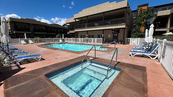 Piscine extérieure, piscine chauffée