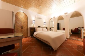 特級客房 | 書桌、免費 Wi-Fi