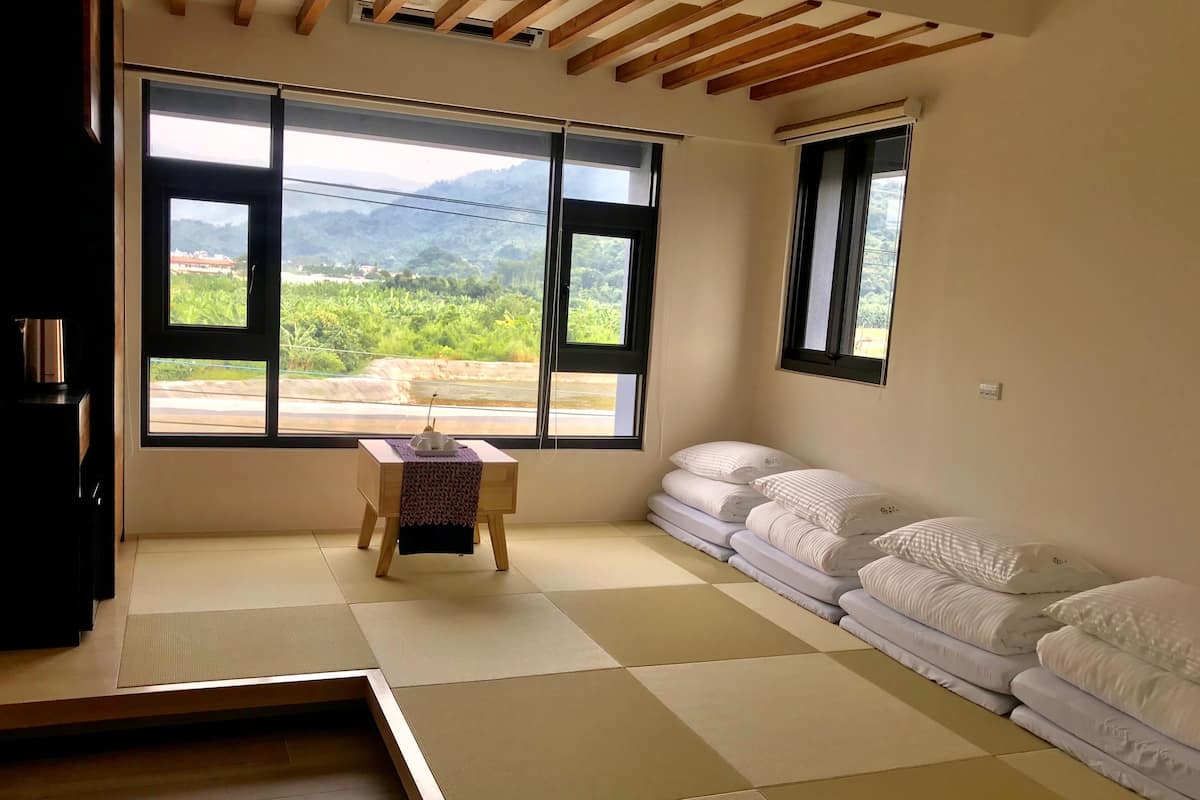 Family Room (203)