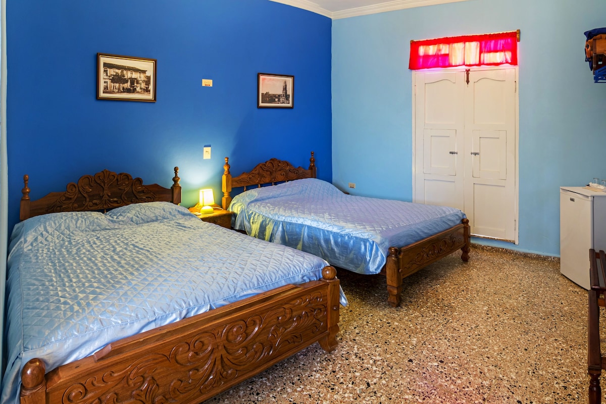 Classic Room | Minibar, in-room safe, laptop workspace, individually decorated