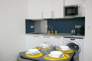 冰箱、微波炉、炉灶、茶具/咖啡用具