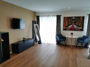 Interior - Modern apartment, private terrace, quiet location in the historic backyard (Grömitz)