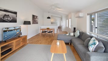 Villa de lujo | Zona de estar | Una televisión de pantalla plana