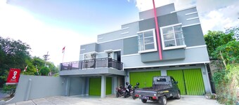 OYO 1064 Manado Airport Homestay
