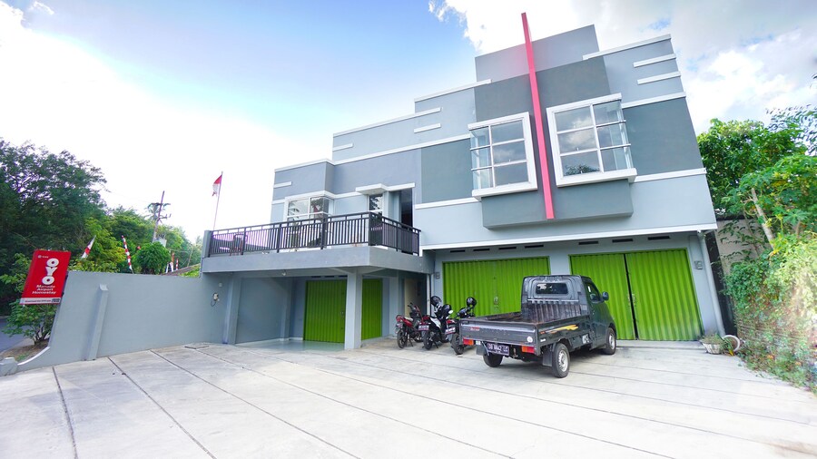 OYO 1064 Manado Airport Homestay