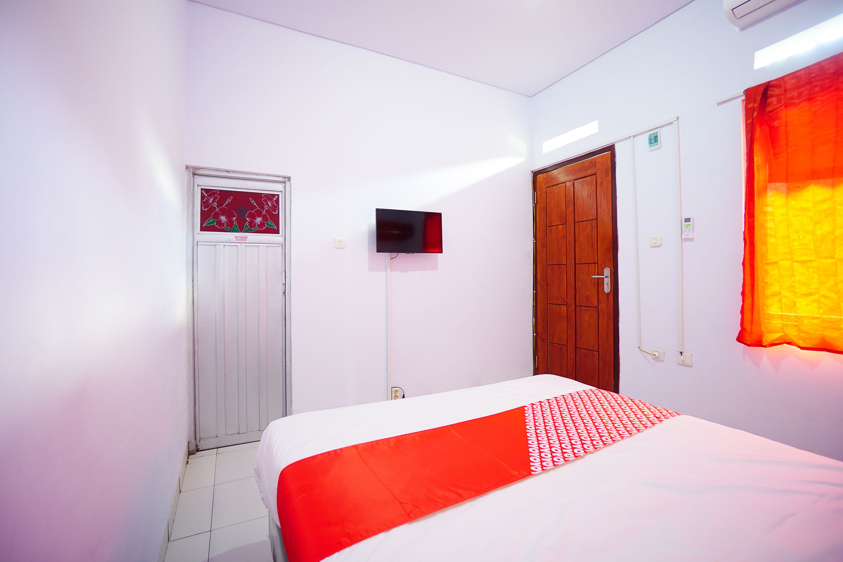 standard double room | desk, free wifi, bed sheets
