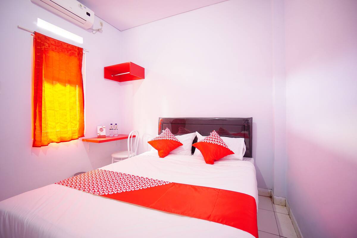 standard double room | desk, free wifi, bed sheets