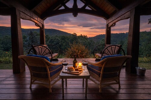 Bearwallow Cottage | Mountain Cottage with Hiking, Biking, and Views!