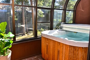 Interior - Perfect Family Townhome w/Private jacuzzi! (Mammoth Lakes)