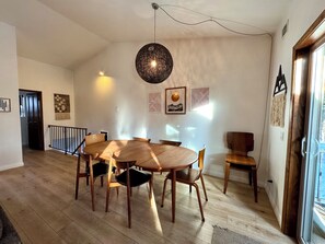 Dining - Perfect Family Townhome w/Private jacuzzi! (Mammoth Lakes)