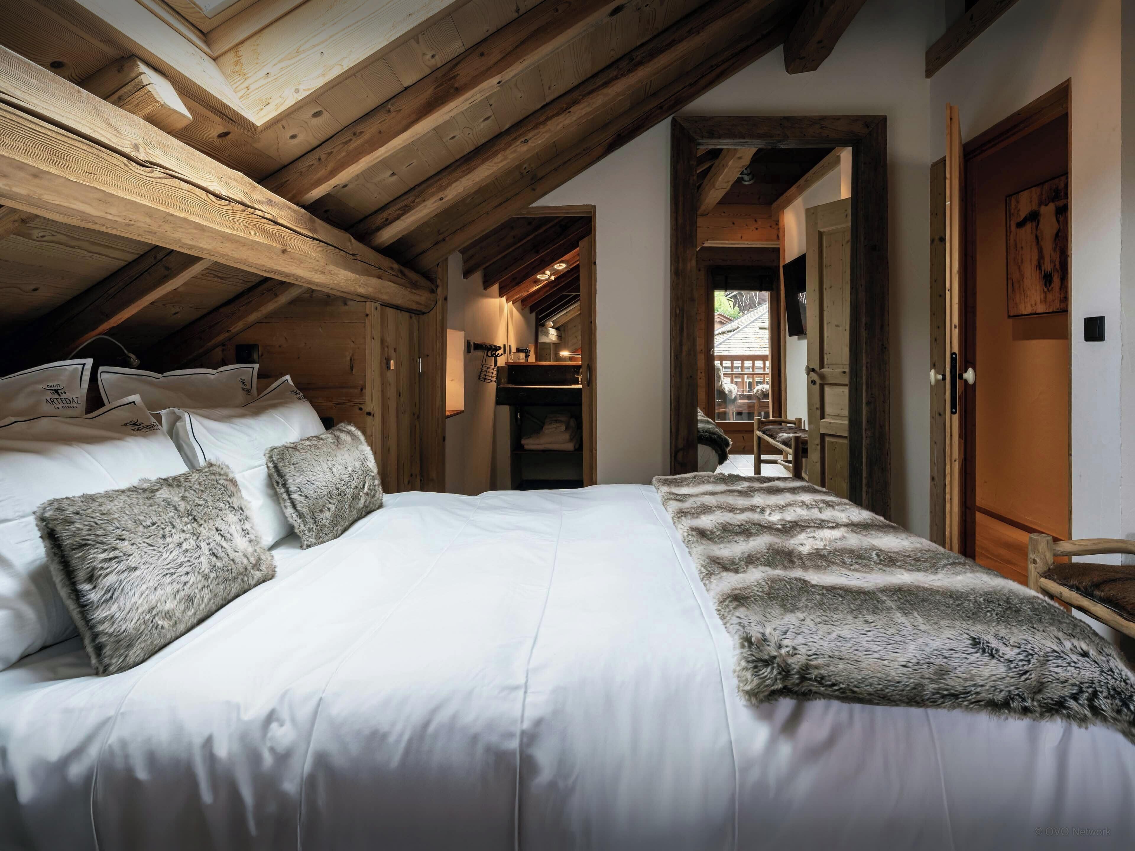 4 chambres, fer et planche à repasser, Wi-Fi, draps fournis