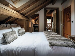 4 chambres, fer et planche à repasser, Wi-Fi, draps fournis