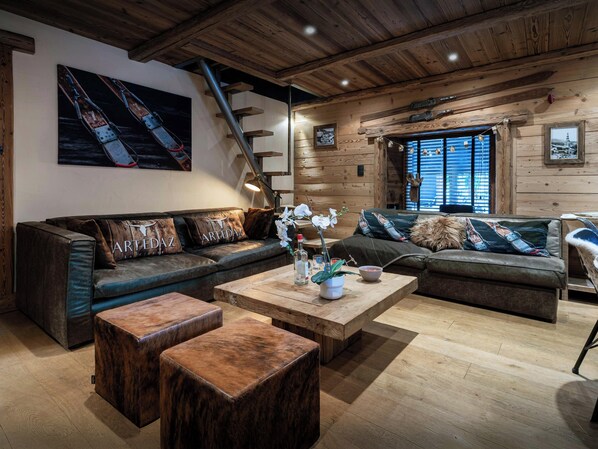 TV, fireplace, video games, stereo