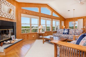 TV - 3213 - Seaside Salvation, Centrally located, spacious home, stunning views of the sound, & elevator (Duck)