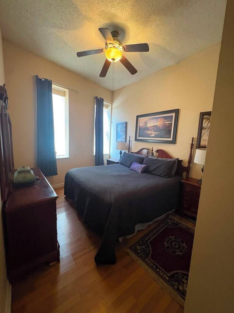 2 bedrooms, desk, iron/ironing board, WiFi (free)