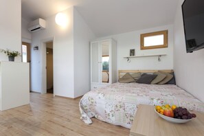 1 Schlafzimmer, Zimmersafe, Bügeleisen/Bügelbrett, kostenloses WLAN