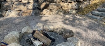 Moose River Bungalow Rustic 3BR all year round