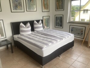 3 habitaciones, escritorio y sistema de insonorización