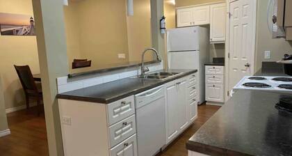 2 Schlafzimmer 1/2 Block von Mosiac und Pasqua Hospital