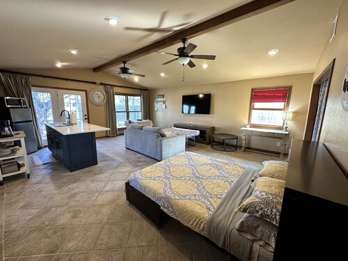 Studio style guest house with Pool!