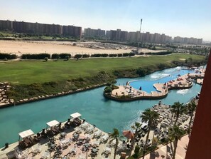 Piscina all'aperto, una piscina riscaldata