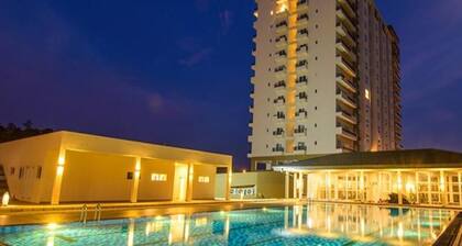 Enjoy Sunsets at Galle - 2 BR modern new Condo with a pool in a secured complex