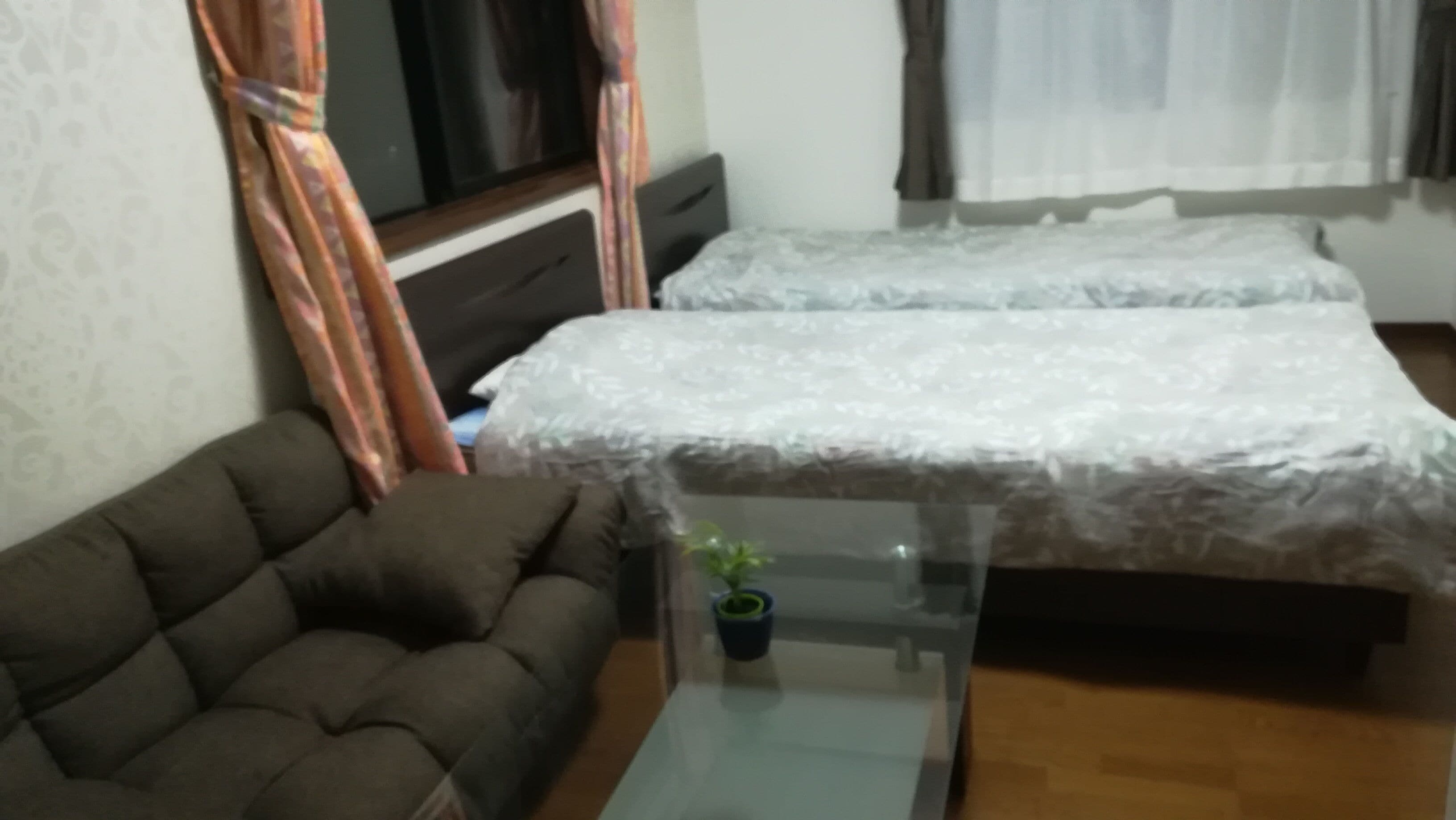 2 室のベッドルーム、アイロン / アイロン台、WiFi