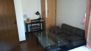 TV, DVD player - Guest house SAKURA JR Sta close, Tokyo Station Narita Airport direct connection (佐倉市)