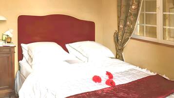 4 bedrooms, iron/ironing board, internet