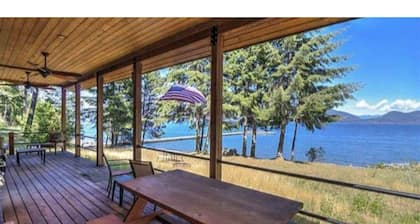 Lakefront Cabin #1-REMOTE, RECOMMEND SUV/TRUCK, PRIMITIVE RD! Lake Pend Oreille