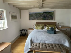 3 Schlafzimmer, Zimmersafe, Schreibtisch, Bügeleisen/Bügelbrett