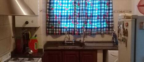 Fridge, microwave, oven, coffee/tea maker