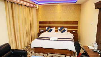 Free WiFi, bed sheets