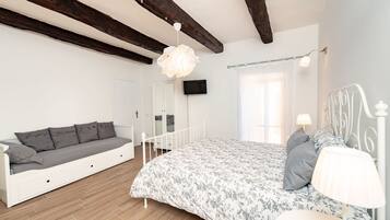 2 sovrum, skrivbord, gratis wi-fi och sÀngklÀder