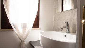 Dusch, hÄrtork, bidé och handdukar