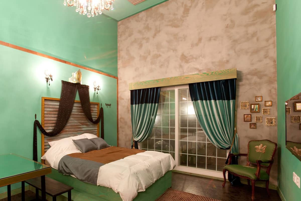 Room (A-2F-1) | WiFi (free)