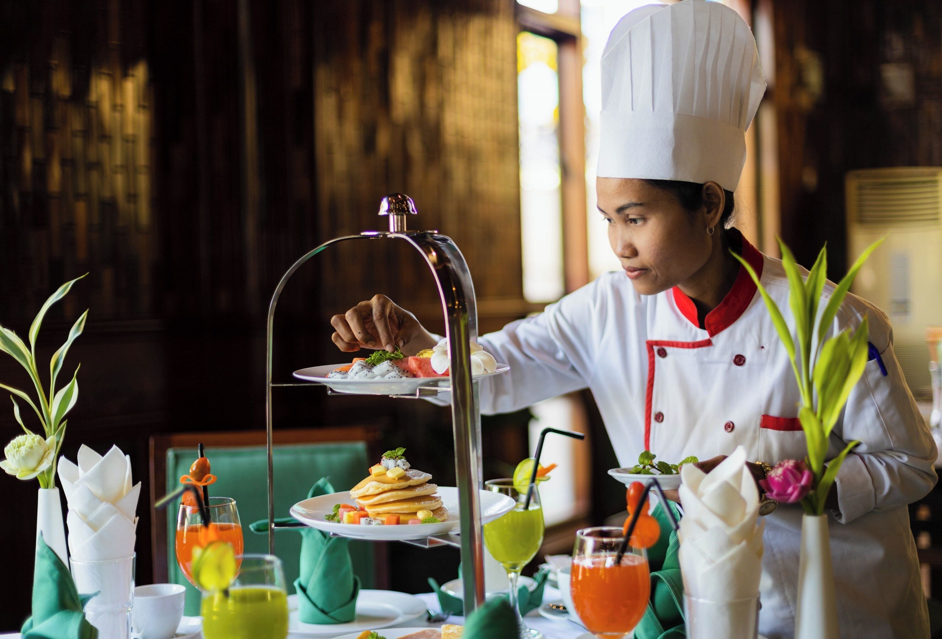 Petit déjeuner (12 USD par personne)