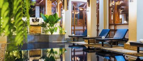 Kolam renang outdoor