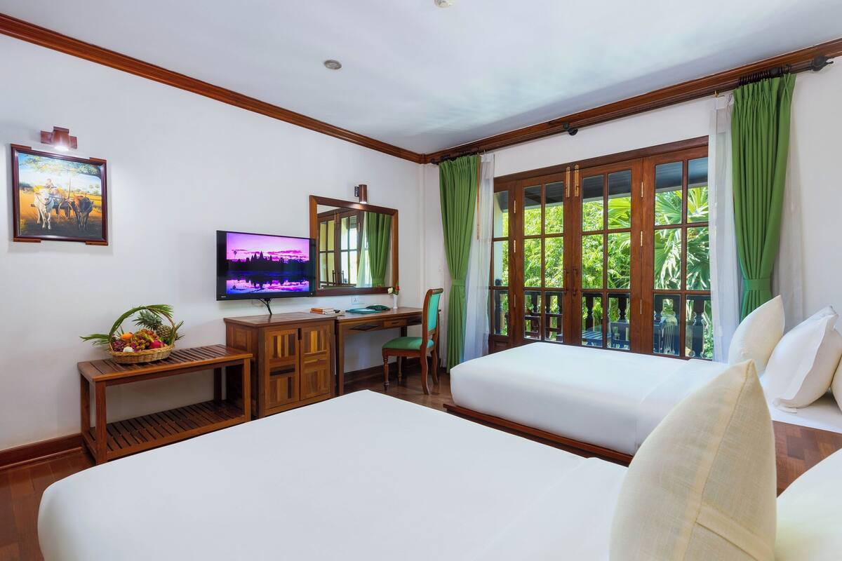 Deluxe Twin with River View | Premium bedding, pillowtop beds, minibar, in-room safe