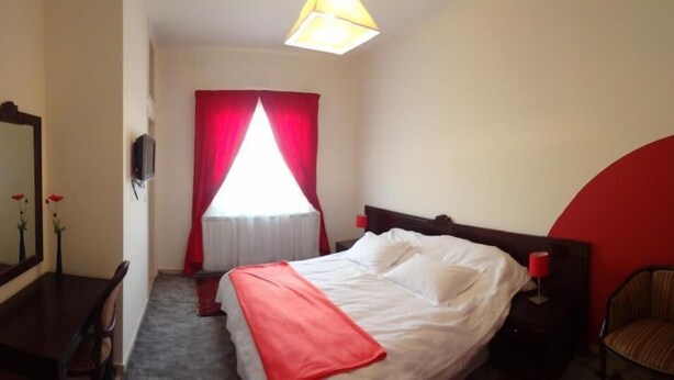 Desk, laptop workspace, blackout drapes, WiFi (free)