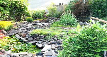 Wine Country Garden Retreat & Free Wine Tastings!