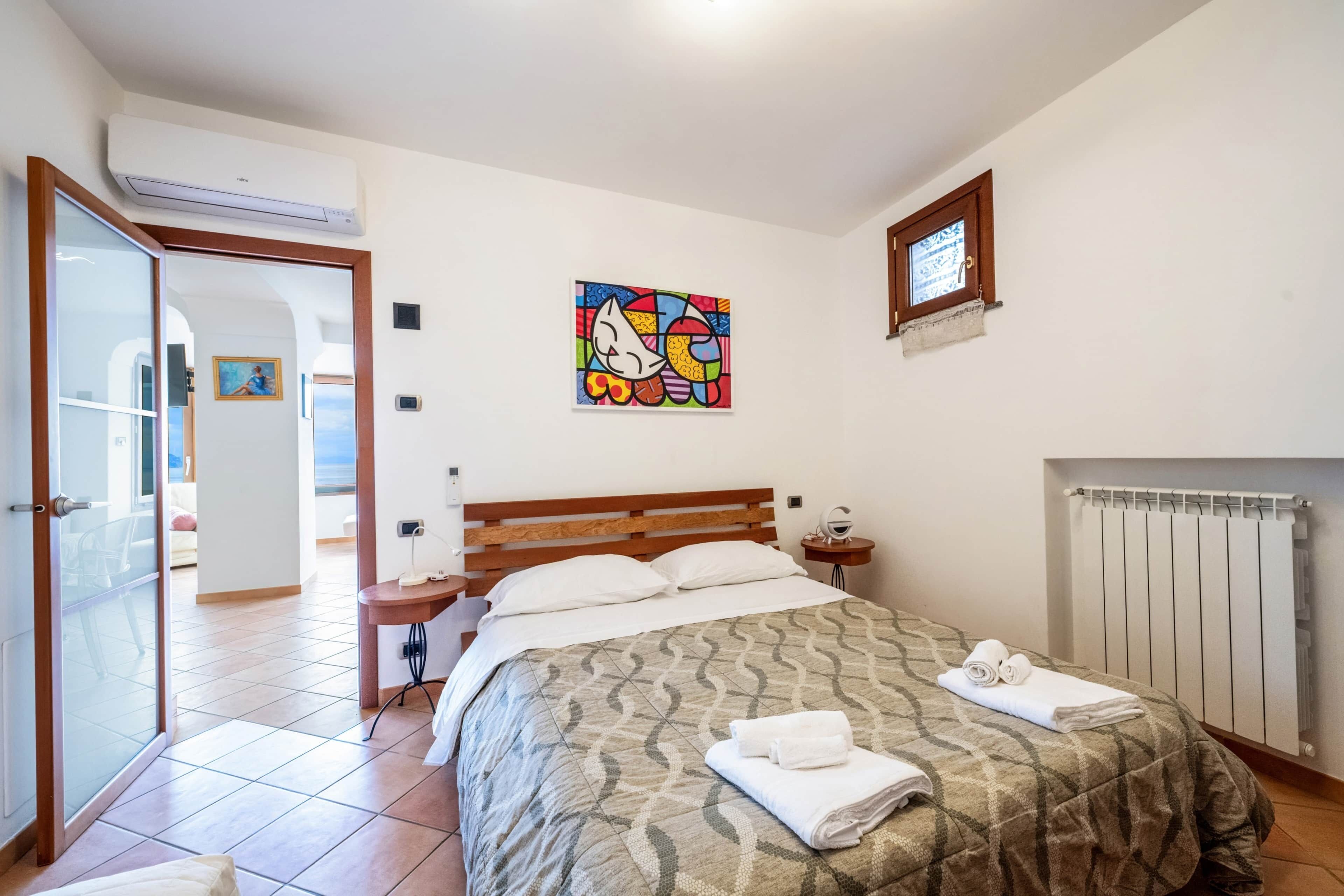 3 chambres, fer et planche à repasser, Wi-Fi gratuit, draps fournis