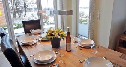 The exclusive "Windrose" vacation home is ideal for a family of 6 or a couple of friends and offers the chance to cool off on hot days at the nearby bathing area