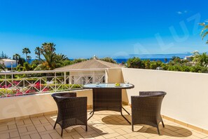 Outdoor dining - Villa Serena da Luz (Luz)