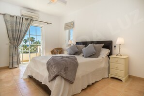 4 bedrooms, in-room safe, iron/ironing board, free WiFi - Villa Serena da Luz (Luz)