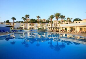 Outdoor pool - TRH Tirant (Mercadal)
