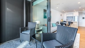 Apartamento, 2 quartos | Sacada