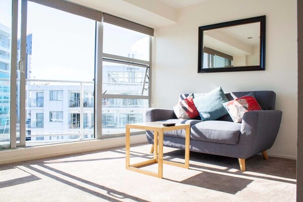 Apartment, 2 Bedrooms | Living area