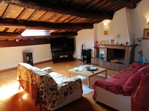 Smart TV, fireplace - The Paper House (Orvieto)